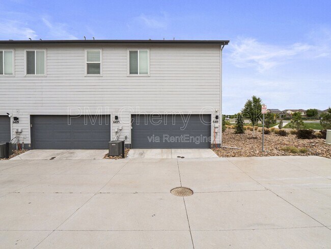 Building Photo - 6419 N Dunkirk St