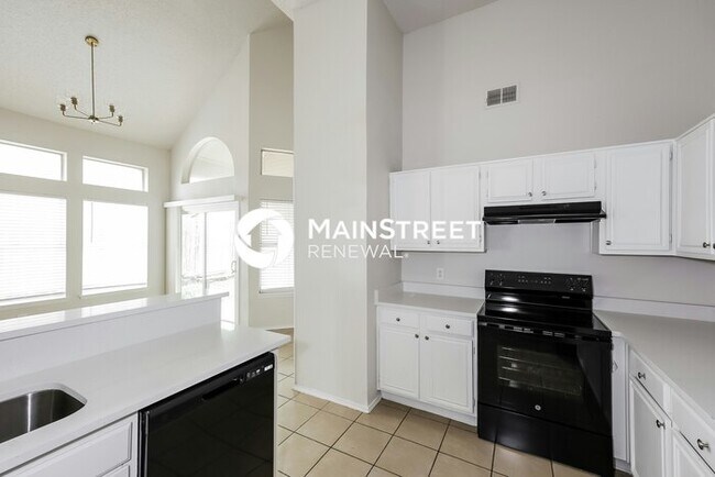 Building Photo - 3 Bedroom Pet-Friendly Home in Cedar Hill, TX with Main Street Renewal