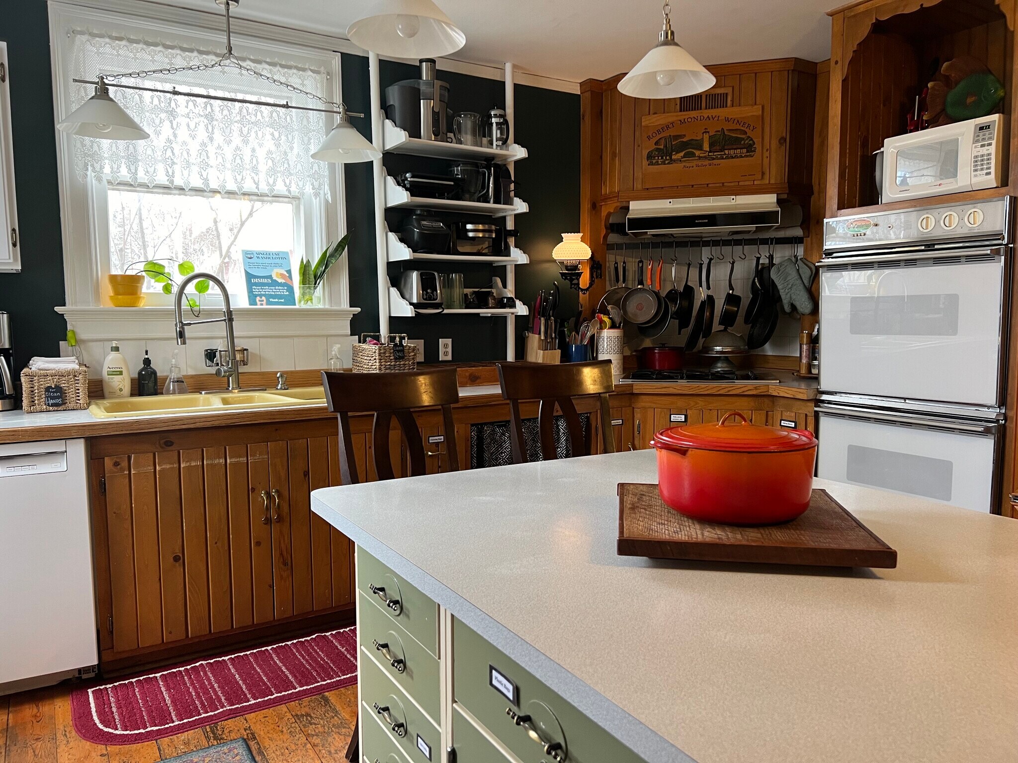 Building Photo - 616 W Mulberry St