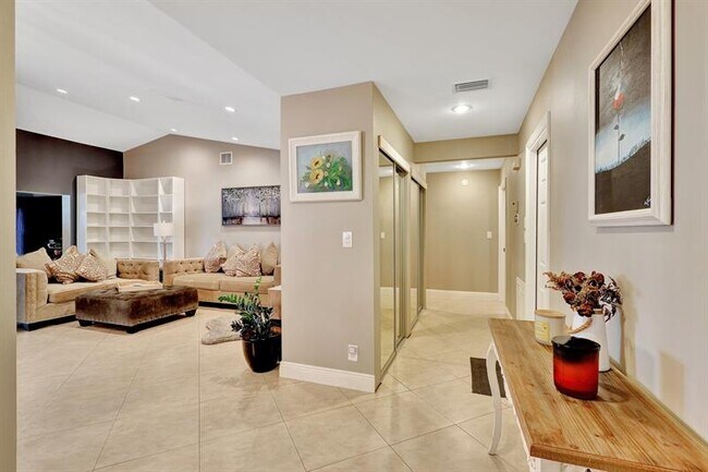 Building Photo - 6810 Allegre Ct