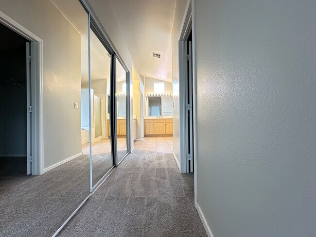 Building Photo - WESTRIDGE AT SUMMERLIN-PHASE 2