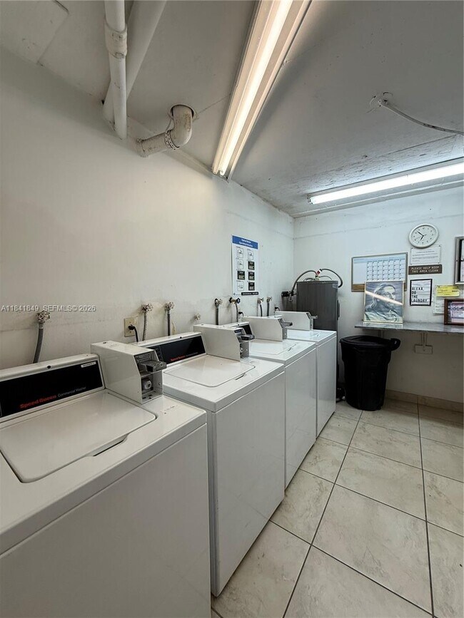 Building Photo - 6820 W Flagler St