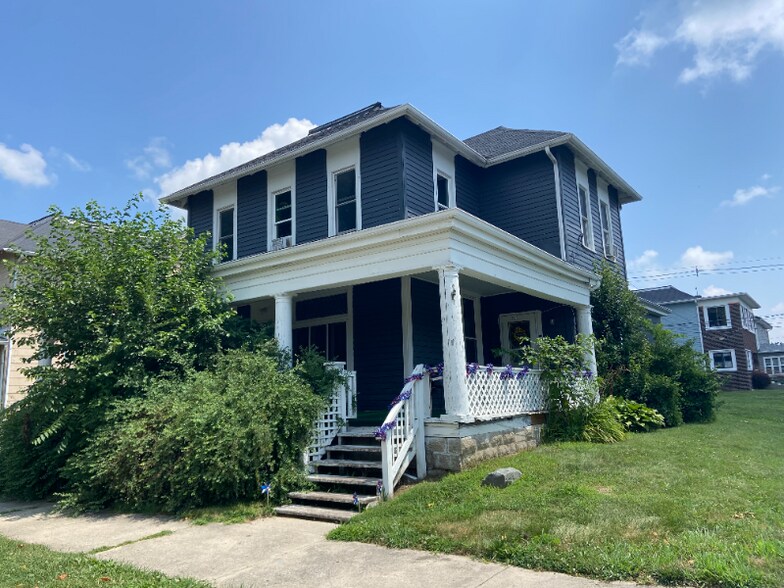 Primary Photo - 223 S East St