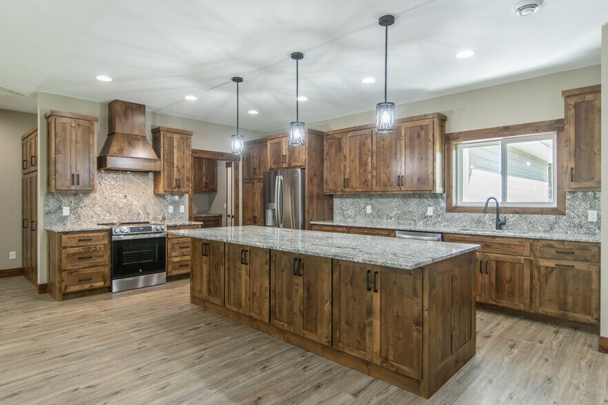 Building Photo - 11553 Forestview Dr S