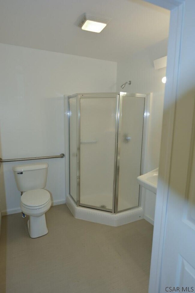 Building Photo - 13 1st St