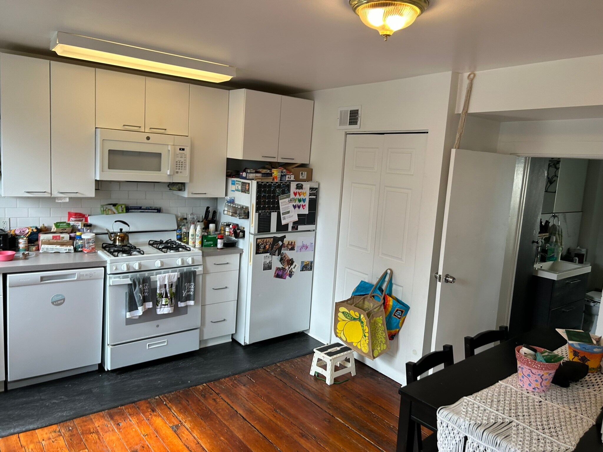 Building Photo - 3001 Huntingdon Ave