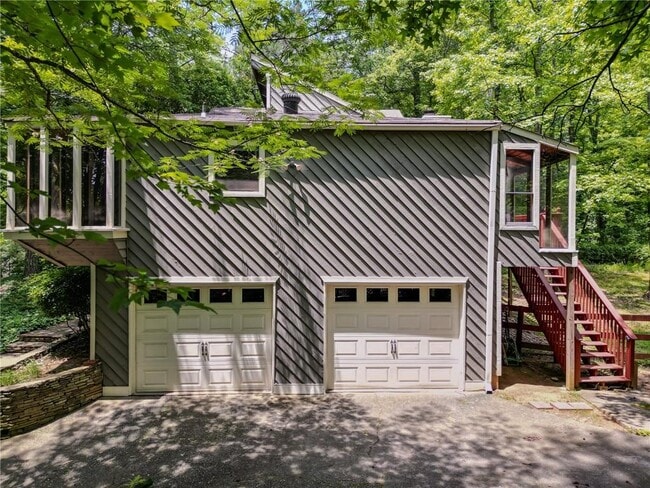 Building Photo - 3441 Rocky Springs Ct NE