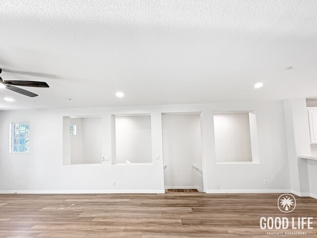 Building Photo - Stylish 2-Bed 2-Bth Home in Irvine with Pool, Jacuzzi, Basketball Court, Balcony & 2 Car Attached...