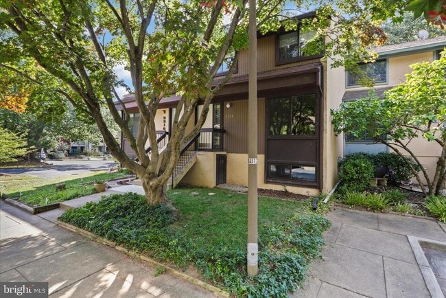 Building Photo - 2208 Cartwright Pl