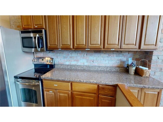 Building Photo - 539 Pacific Ave SW