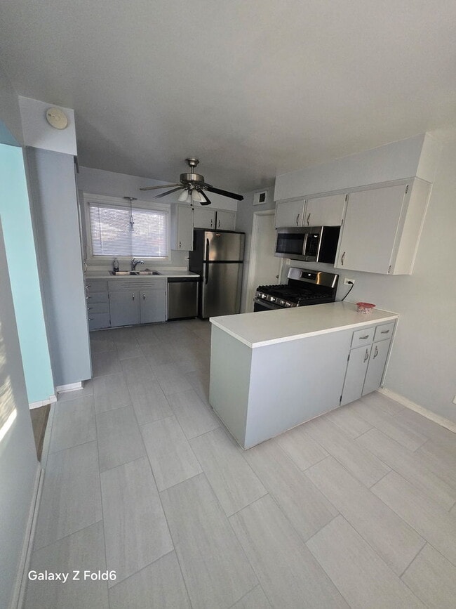 Building Photo - 550 Washington Blvd