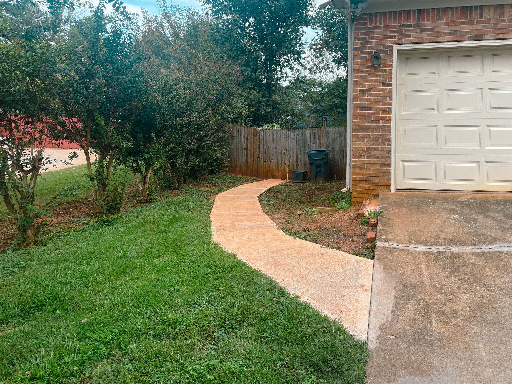 Path to Unit B Entrance and Backyard - 330 Fountainmist Trail