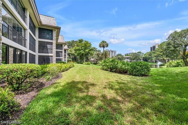 Building Photo - 5950 Pelican Bay Blvd