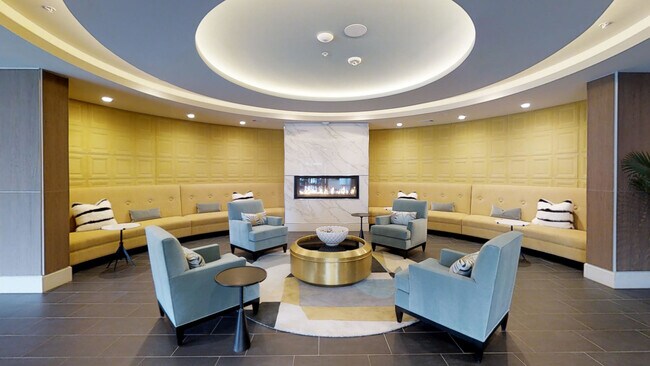 Building Photo - 110 W CityLine Dr