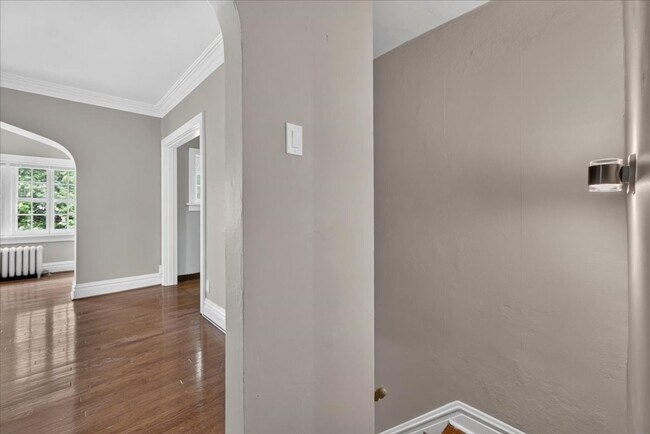 Building Photo - 5252 Bancroft Ave