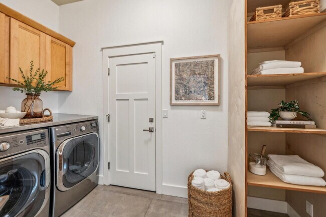 Building Photo - Eastside Sonoma | Vineyard & Hill Views