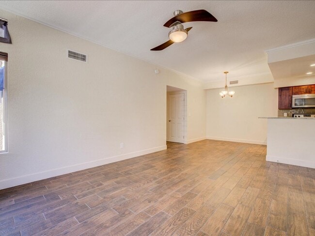 Building Photo - Highly desirable Summer Tree community featuring a 2bedroom 2bathroom ground-floor condo!