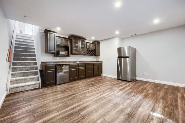 Building Photo - 885 Marlstone Pl