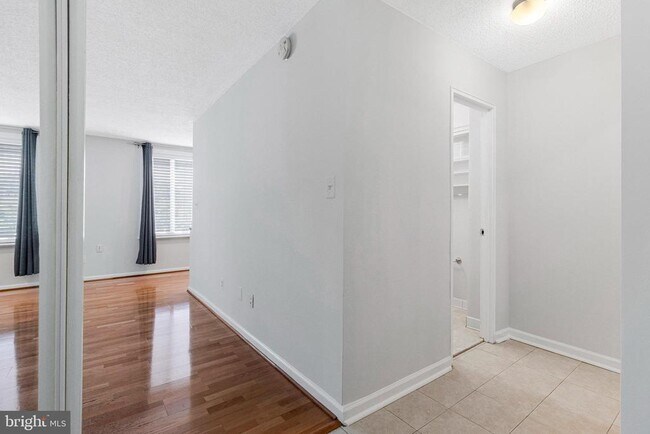 Building Photo - 1730 Arlington Blvd