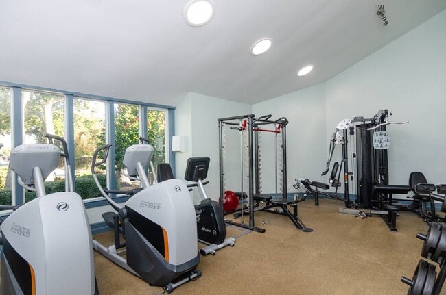 Building Photo - 2102 Surfrider Ct