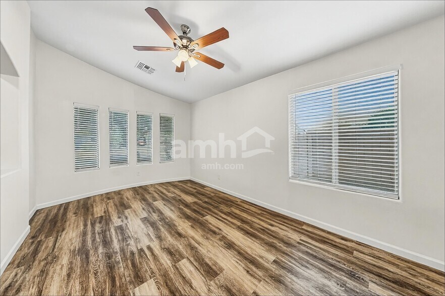 Building Photo - 35042 N Aubrac Cir