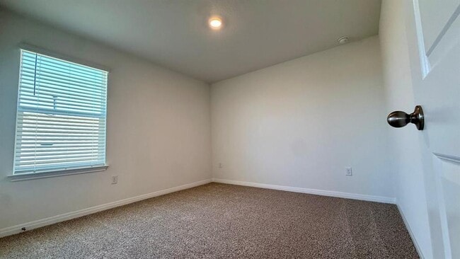 Building Photo - 1940 Lazy Acrs St