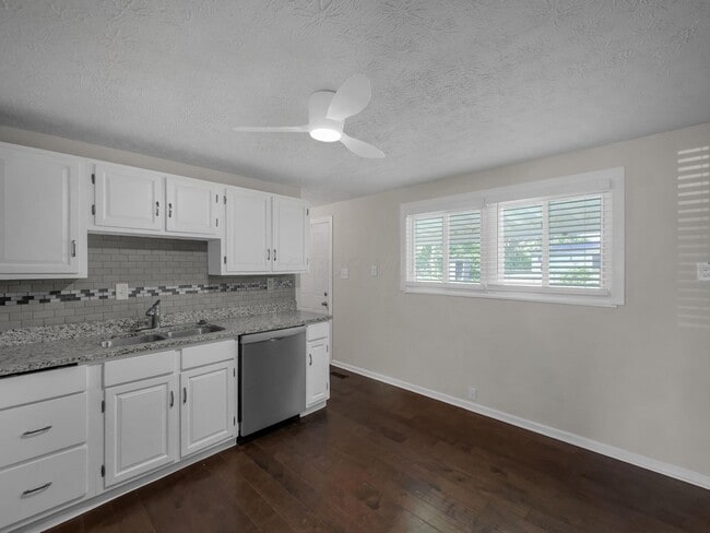Building Photo - 375 Canfield Dr