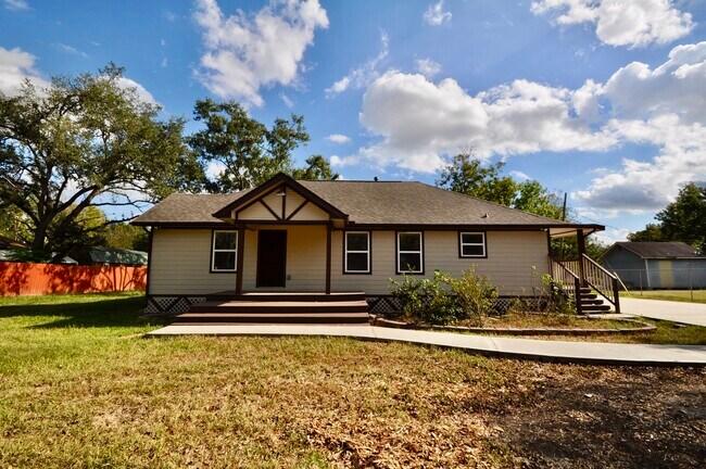 Building Photo - 7238 Evans St