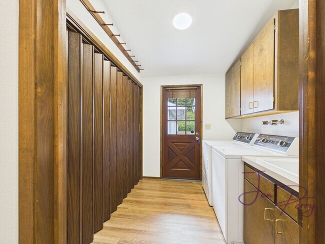 Building Photo - 3019 I Ave