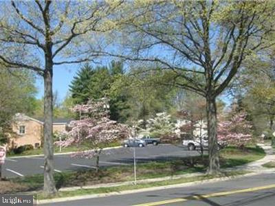 Building Photo - 10670 Weymouth St