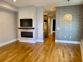 Building Photo - 5 Mohawk St