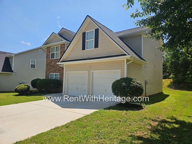 Building Photo - Awesome 3 bd/ 2ba With Everything Brand Ne...