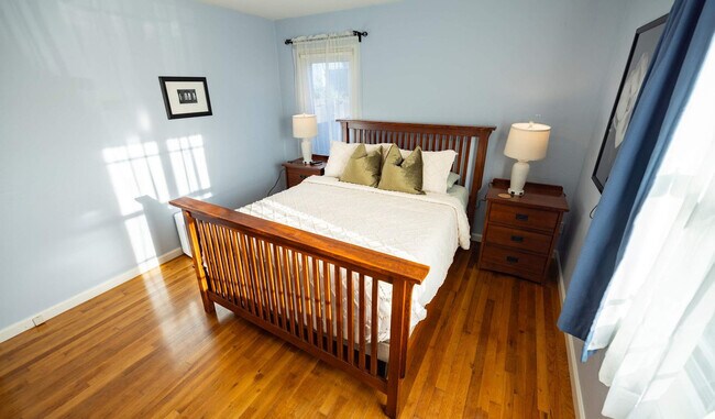 Building Photo - 16018 Windsor Dr