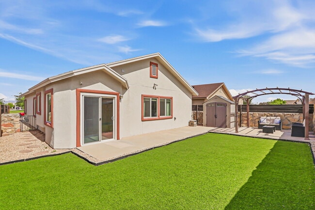Building Photo - 4964 Jennifer Claire Ln