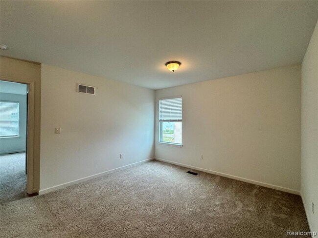 Building Photo - 278 Springview St