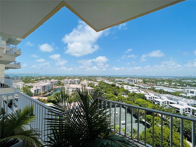 Building Photo - 781 Crandon Blvd