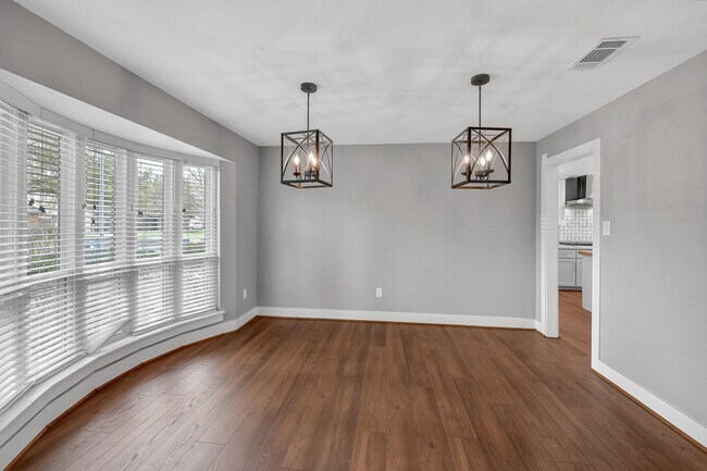 Building Photo - 4738 Whispering Falls Dr