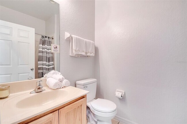 Building Photo - 2713 Bushman Dr