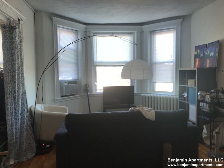 Primary Photo - 1314 Commonwealth Ave