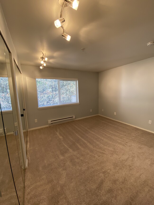 Master Bedroom - 15805 Waynita Way NE