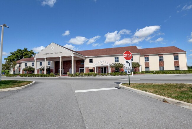 Building Photo - 4049 Wolverton C