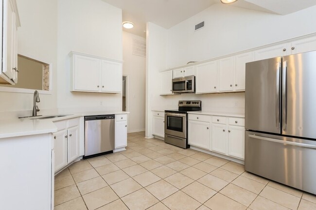 Building Photo - 1729 Fay Dr