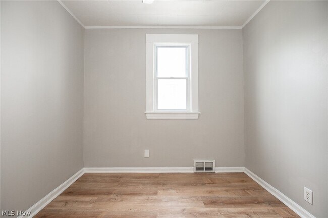 Building Photo - 3635 W 46th St