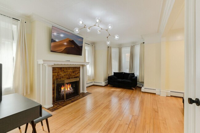 Building Photo - 64 Montebello Rd