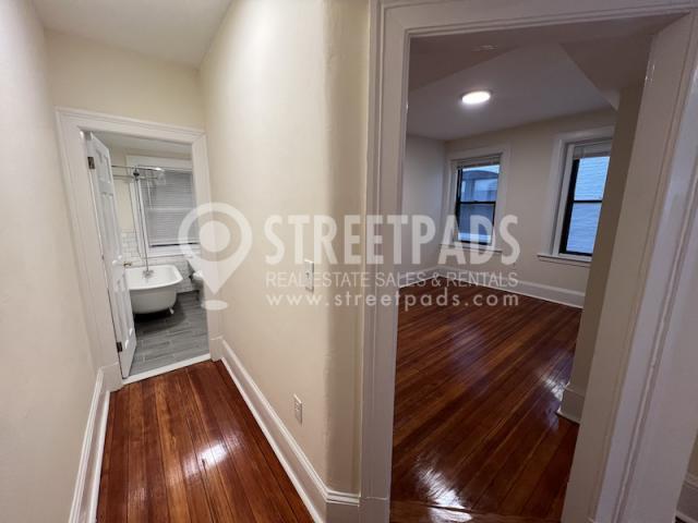 Building Photo - 2 bedroom in Cambridge MA 02139