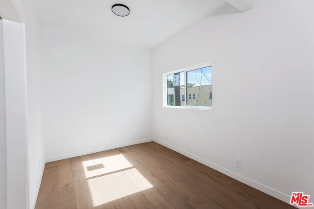 Building Photo - 982 N El Centro Ave