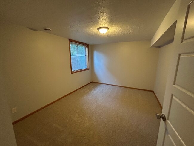 Building Photo - 2109 S Holt Ave