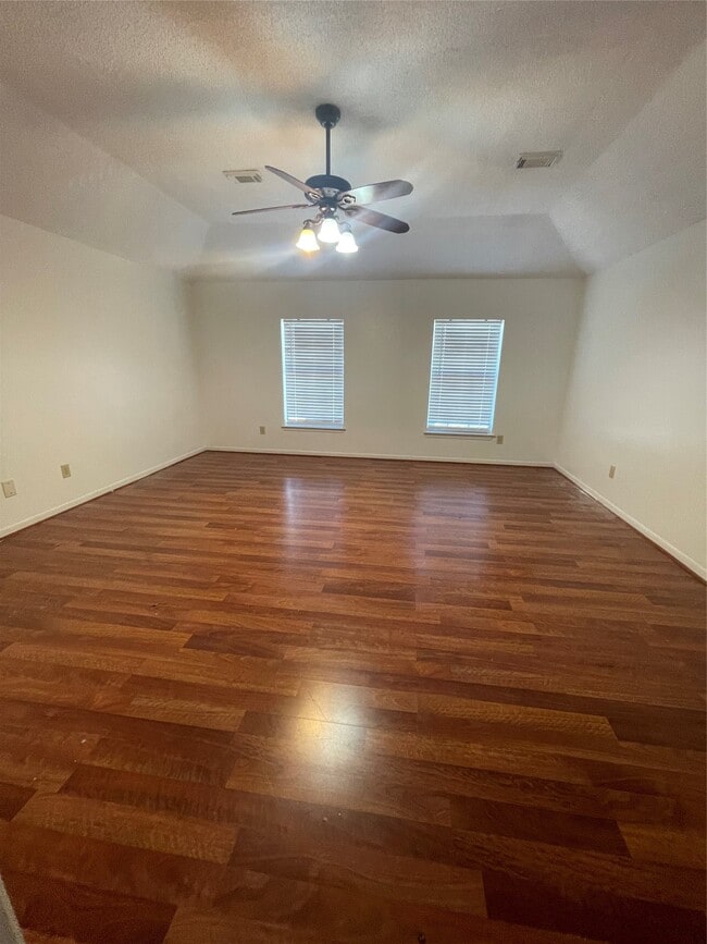 Building Photo - 7818 Clover Knoll Ct