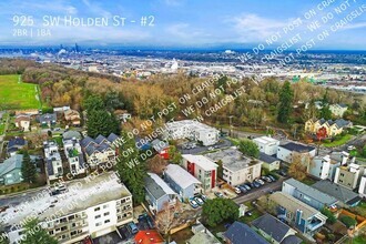 Building Photo - West Seattle - Renovated 2 Bedroom / 1 Bat...