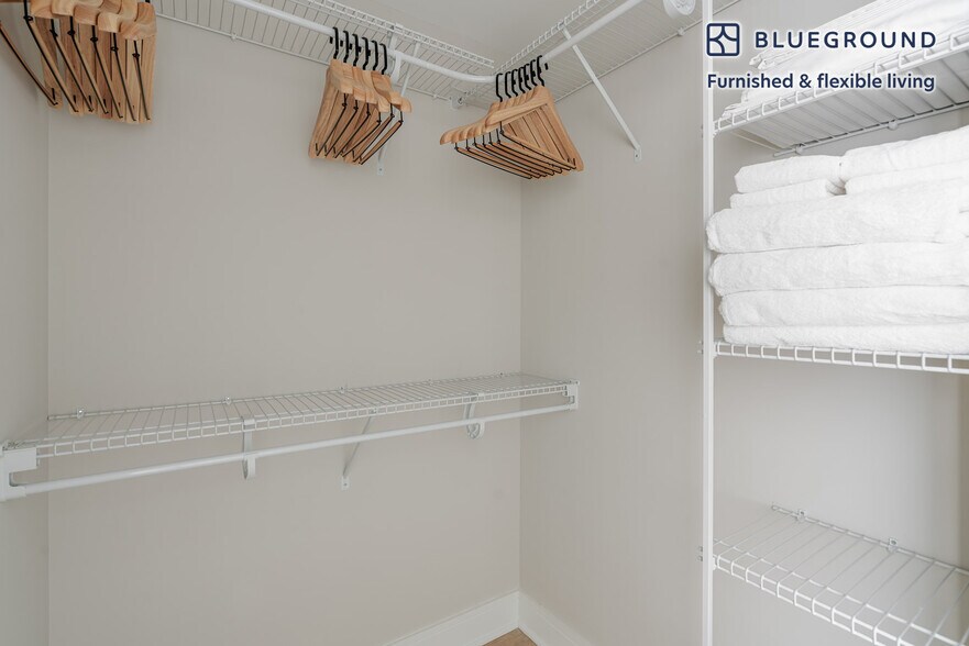 Building Photo - 4924 St Elmo Ave